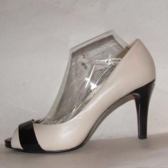Anne Klein Ivory Black Patent Leather Peep Toe - Picture 10 of 12
